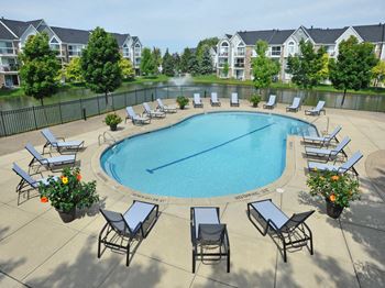 Seasonal swimming pool